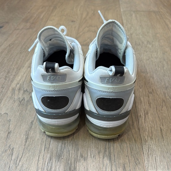 Nike VaporMax EVO Running Sneakers White and Gray Size 9.5 - Picture 4 of 9